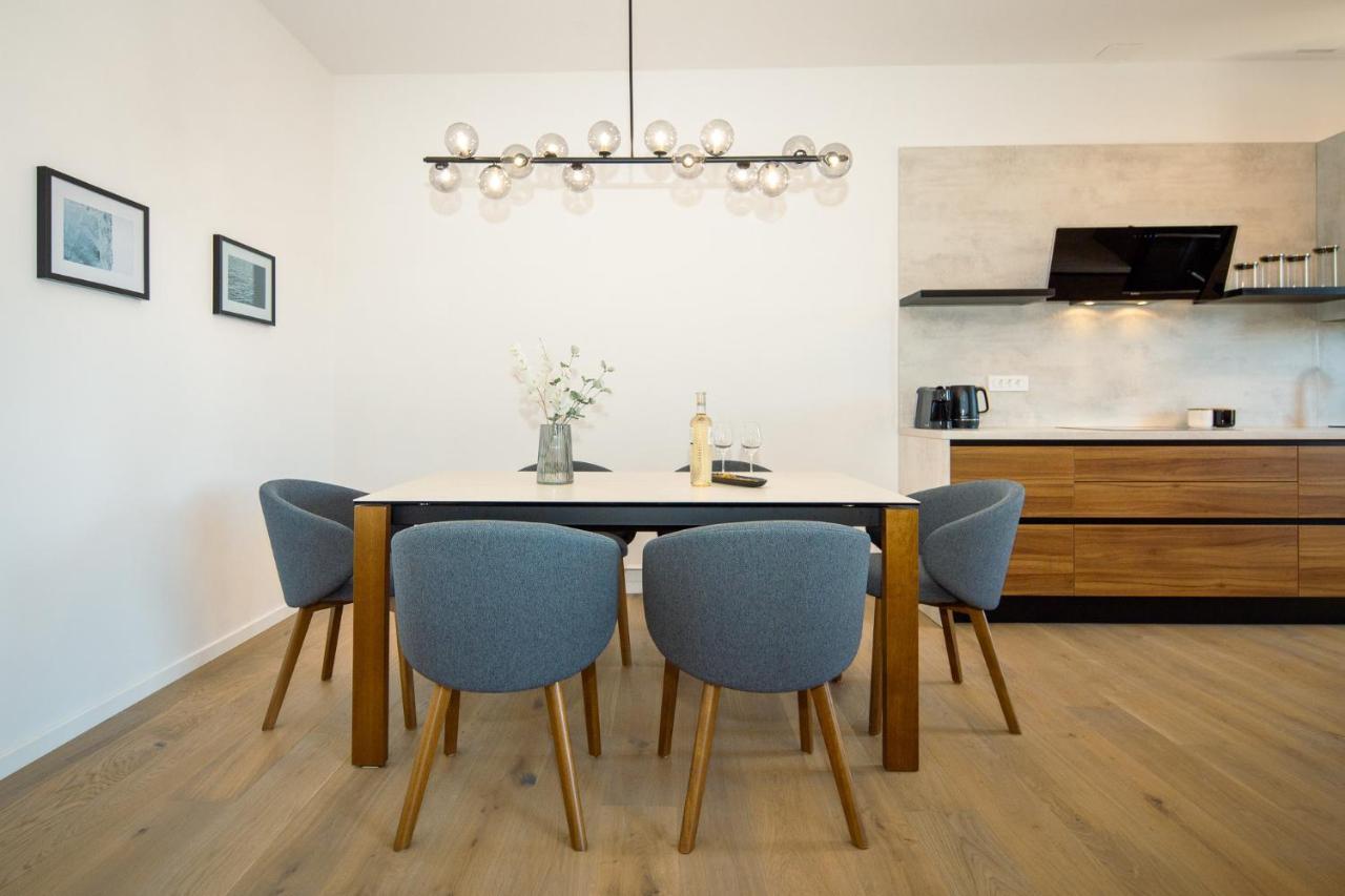 Pr Premium Apartment 로비니 외부 사진